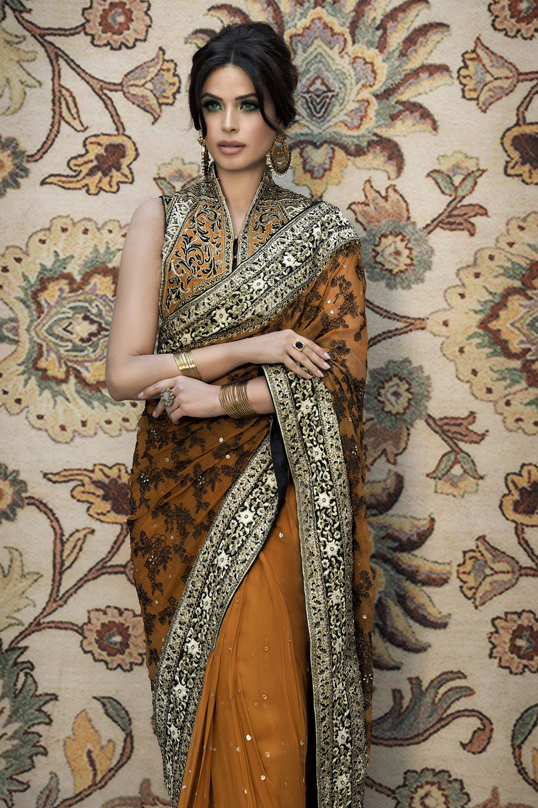 SAFFRON NOIR
